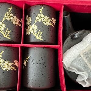 Chinese Tea Set in a pretty Red Embossed Box. Brand New!